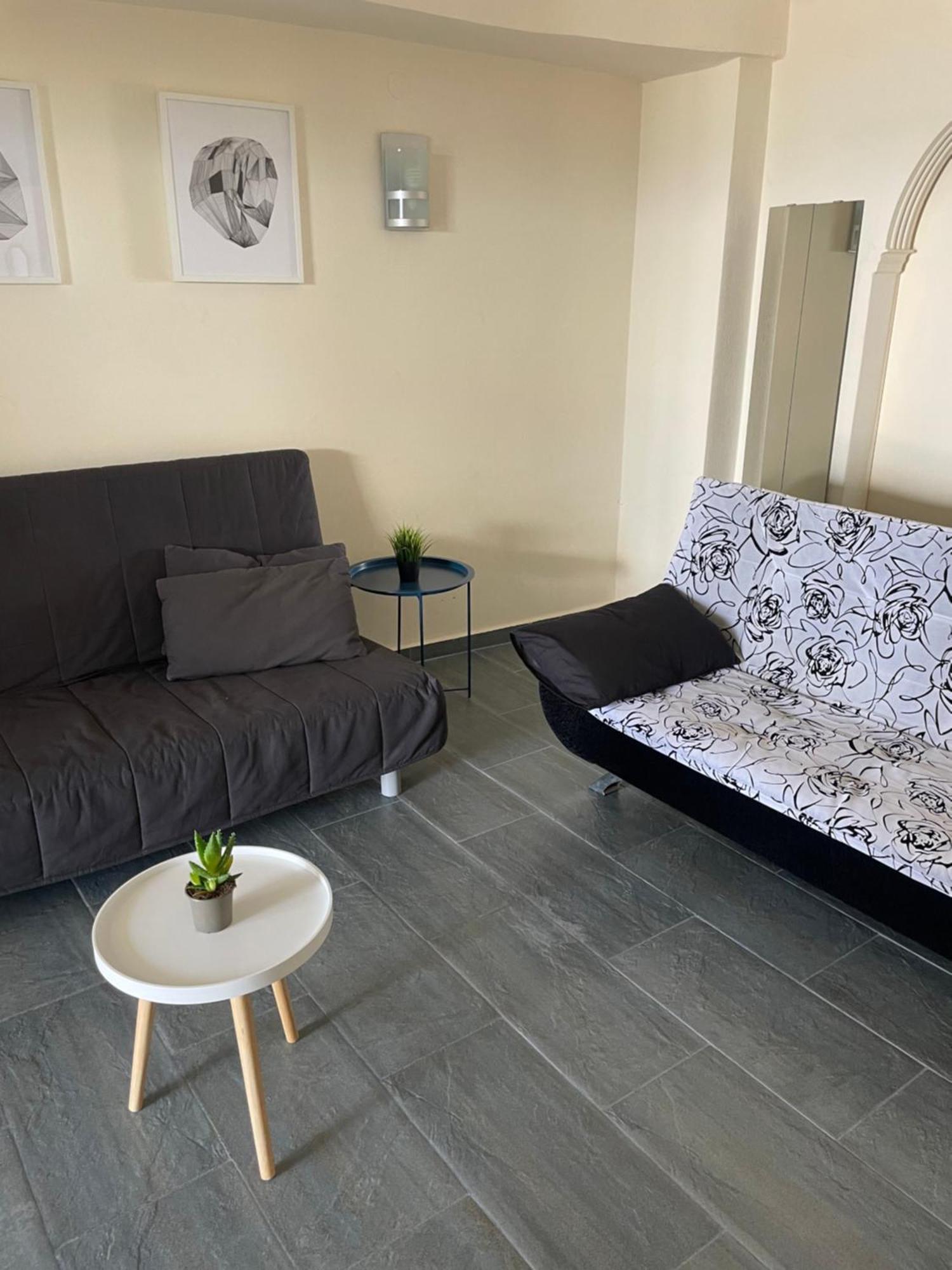 Sea La Vie - Beachfront Retreat Λουτράκι Εξωτερικό φωτογραφία